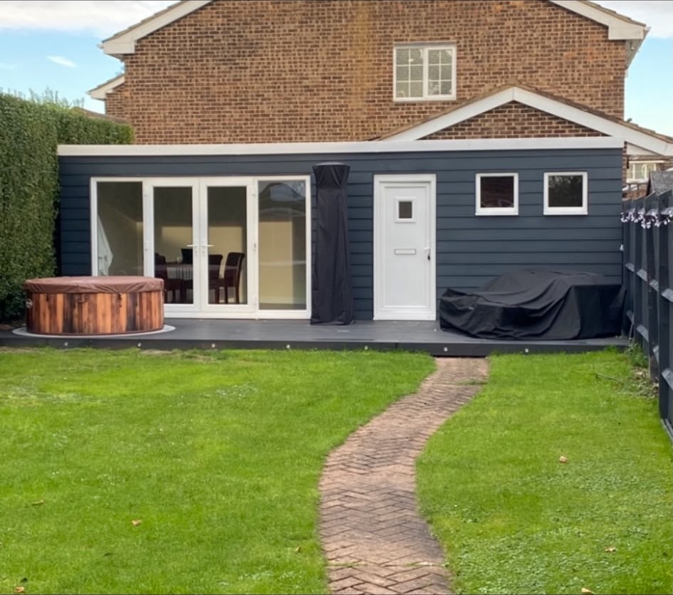 Garden Rooms project by Barnett's Bespoke — Hertfordshire